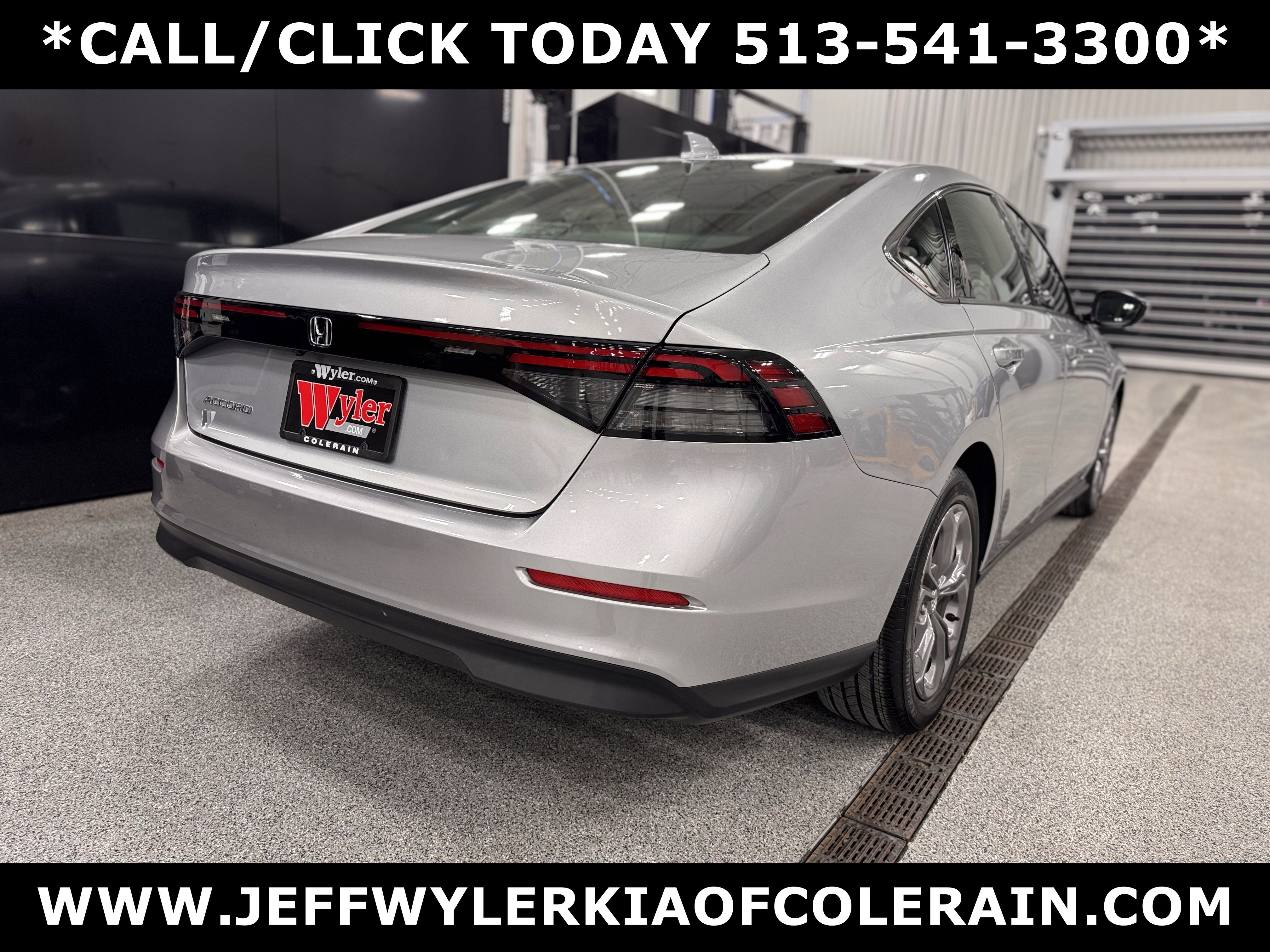 Used 2024 Honda Accord EX image 3
