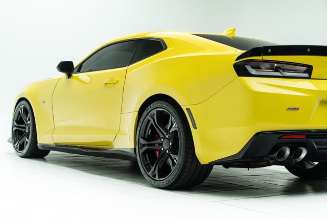 Used 2018 Chevrolet Camaro SS RWD image 19