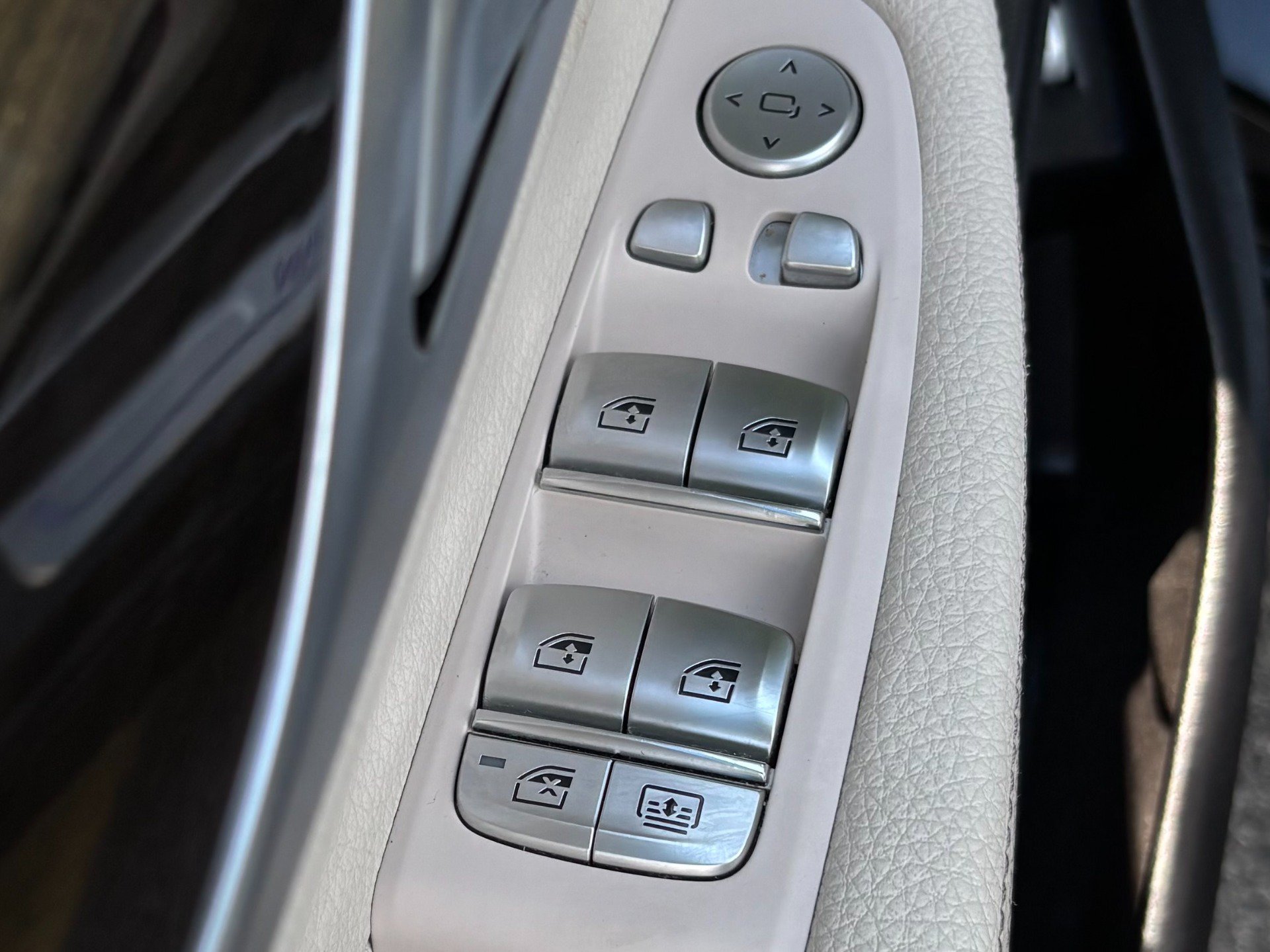 Used 2021 BMW 740i RWD image 34