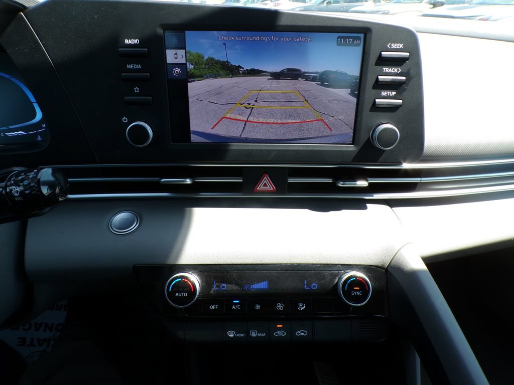 Used 2025 Hyundai Elantra Sport FWD image 24