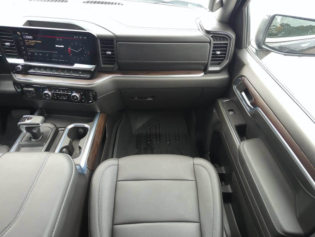 Used 2024 GMC Sierra 1500 SLT w/ SLT Premium Plus Package AWD/4WD image 15