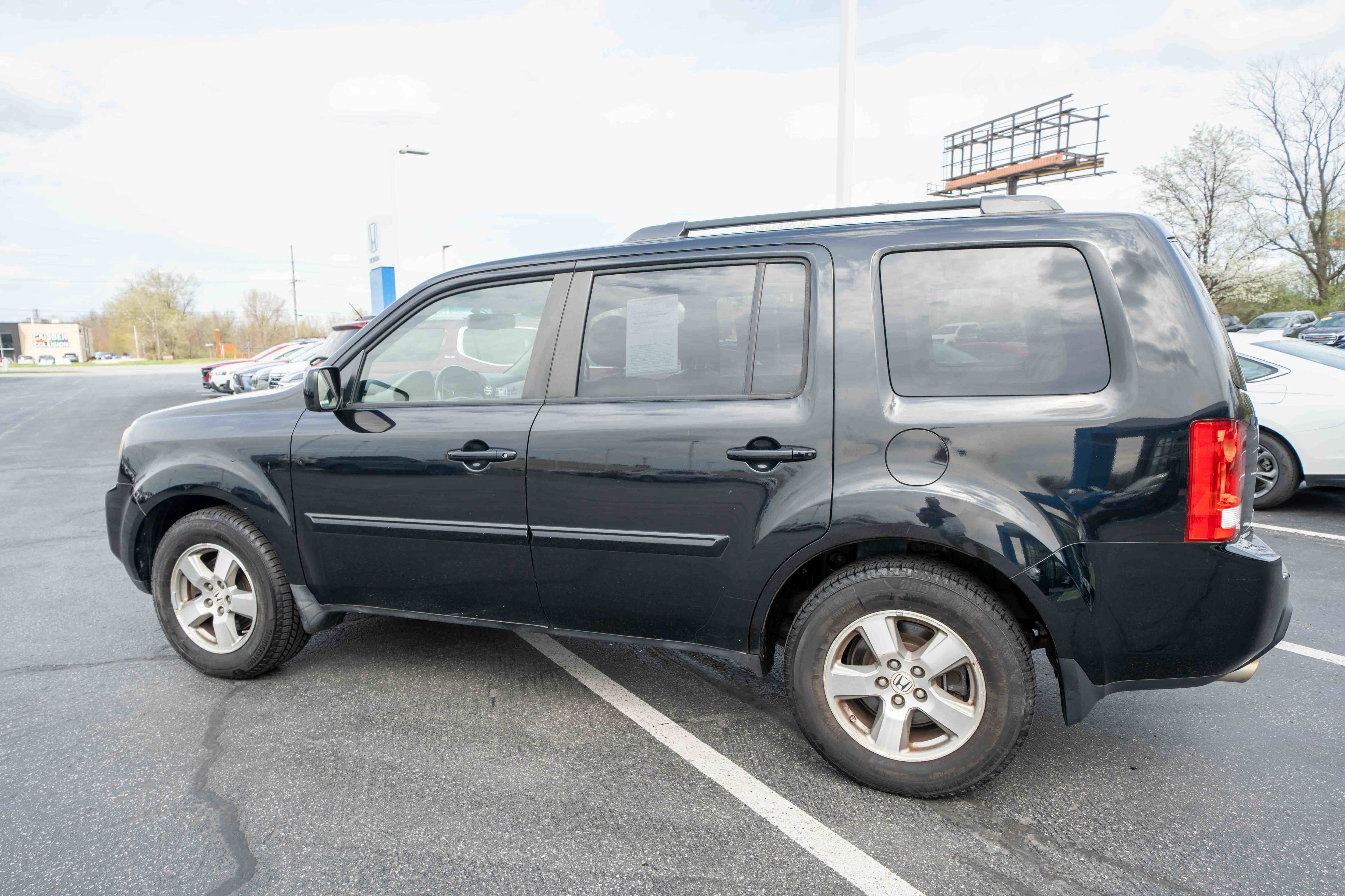 Used 2010 Honda Pilot EX-L image 4