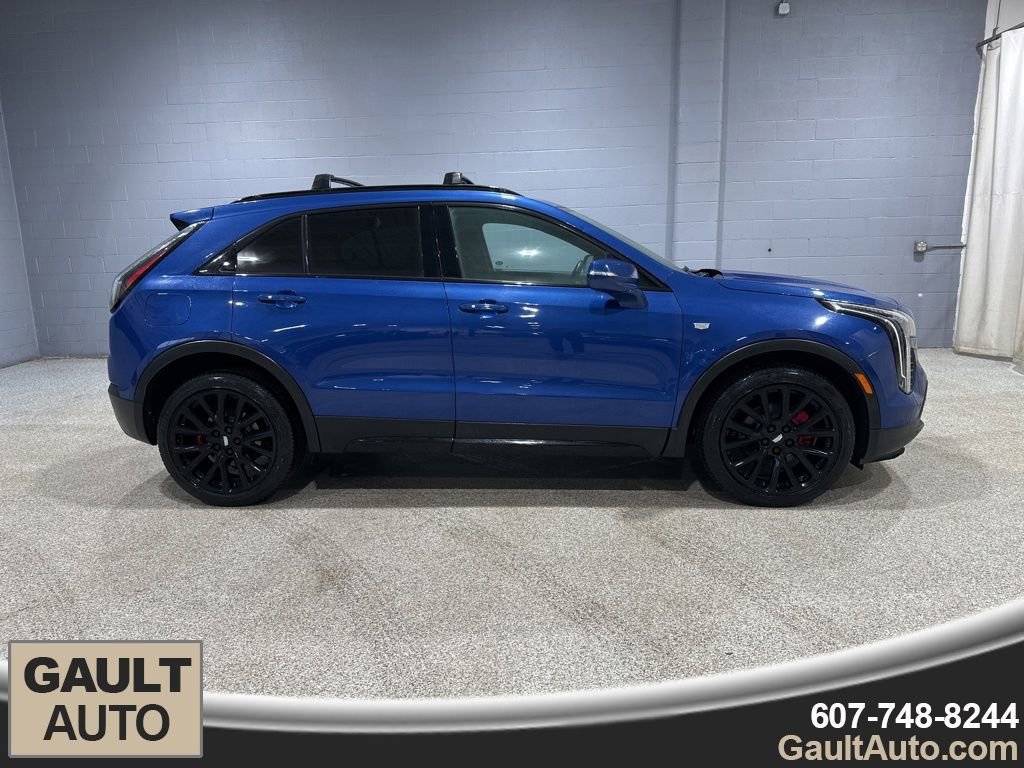 Used 2021 Cadillac XT4 Sport image 2