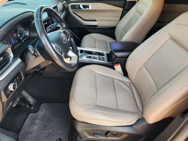 Used 2023 Ford Explorer XLT RWD image 13
