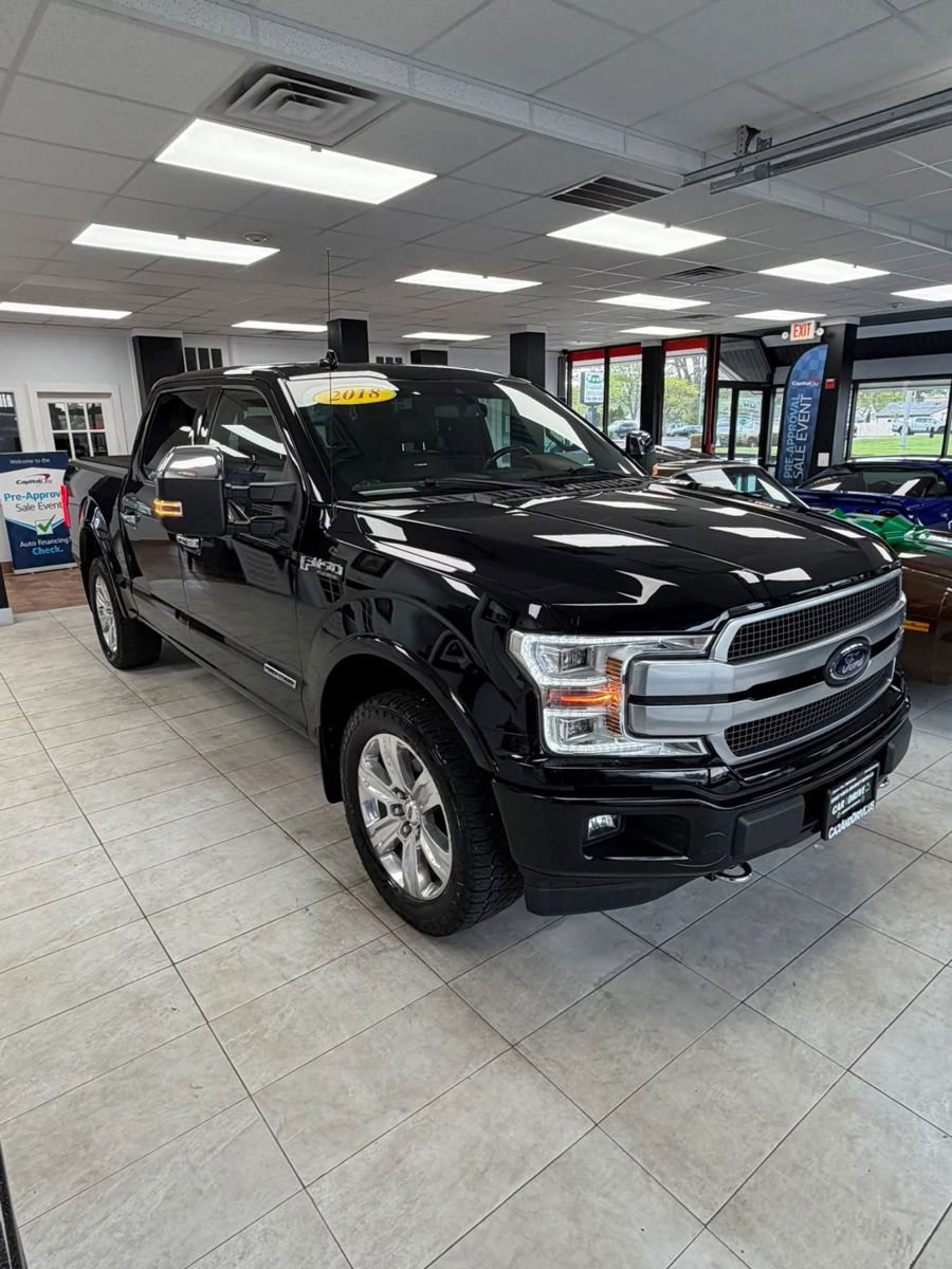 Used 2018 Ford F150 Platinum w/ Equipment Group 701A Luxury AWD/4WD image 3