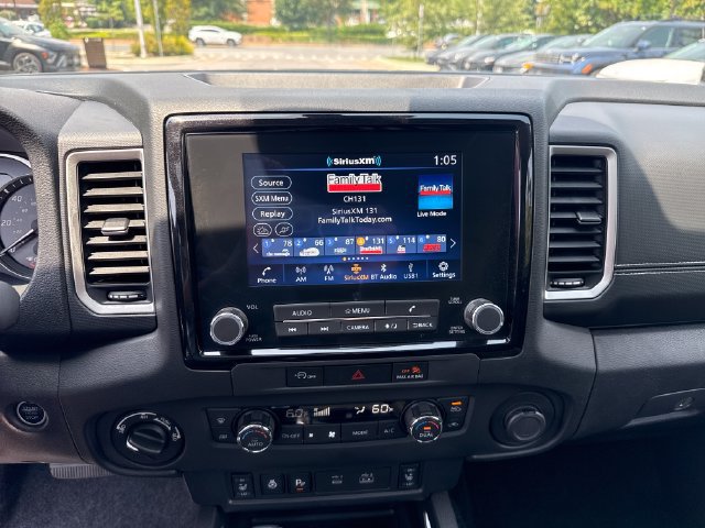Used 2024 Nissan Frontier SL w/ Technology Package AWD/4WD image 18
