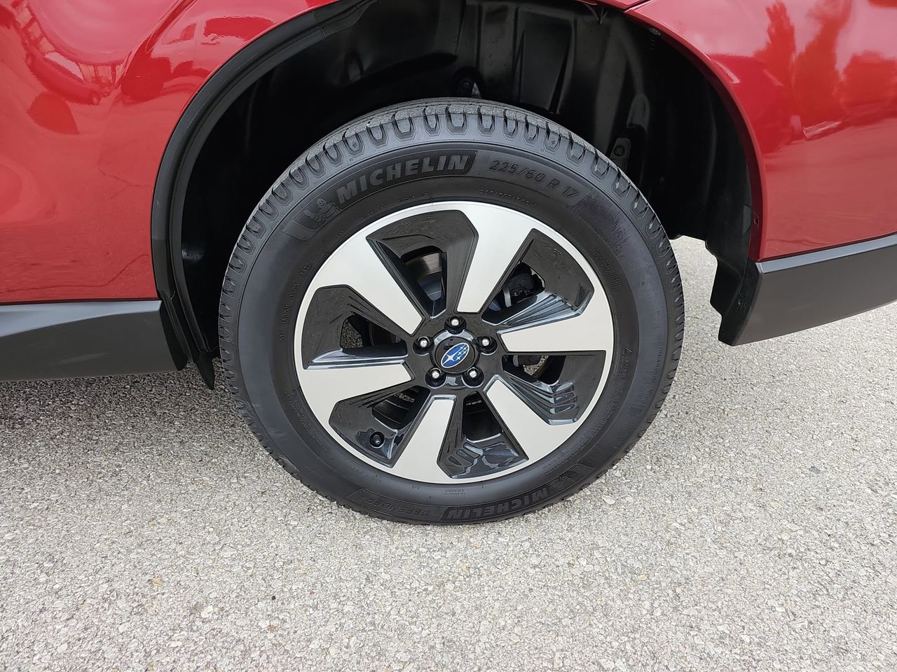 Used 2017 Subaru Forester 2.5i Premium w/ All-Weather Package AWD/4WD image 38