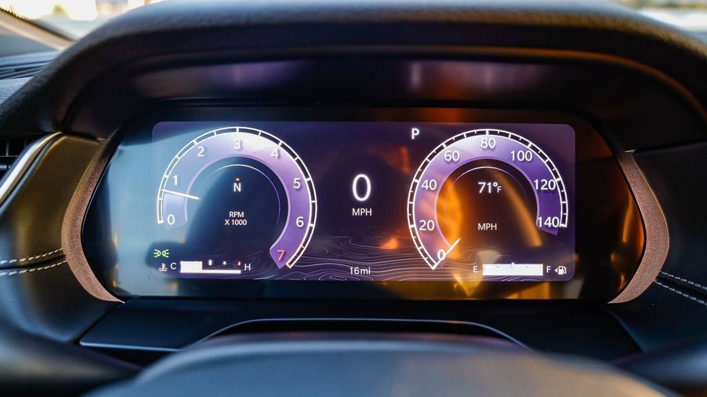 New 2025 Jeep Grand Cherokee Altitude image 23