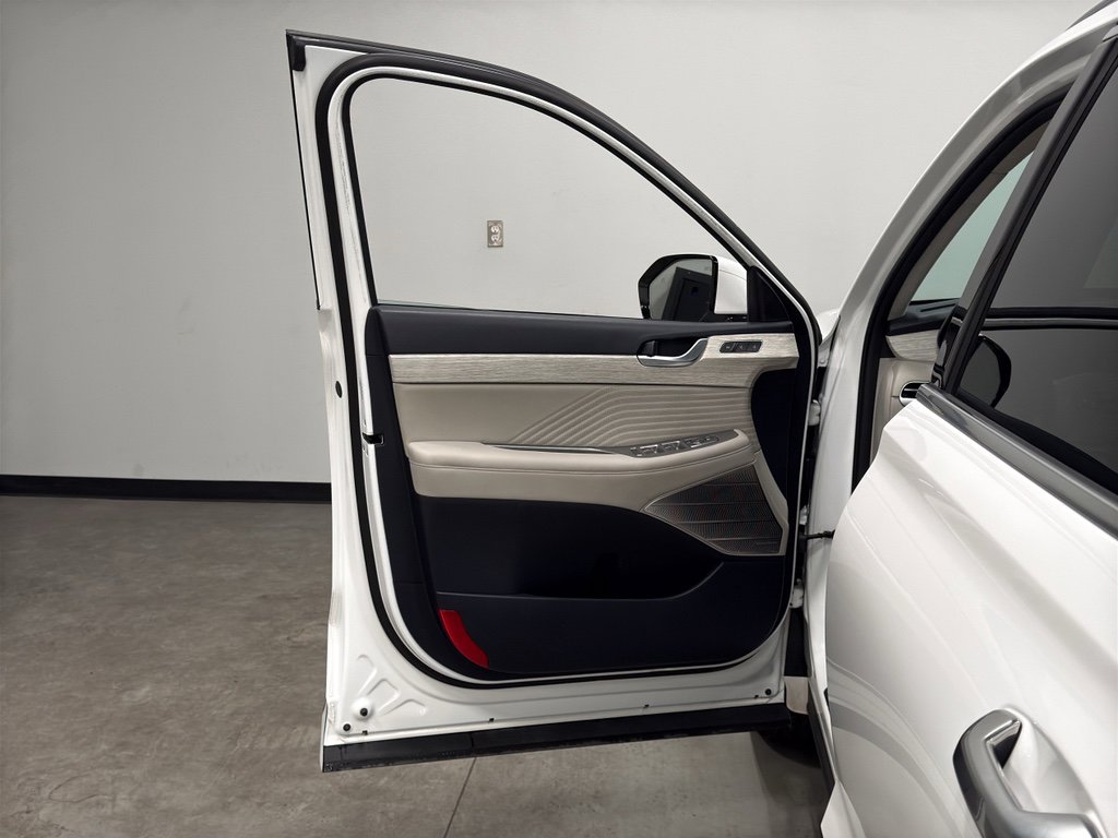 Used 2024 Hyundai Palisade Calligraphy image 9