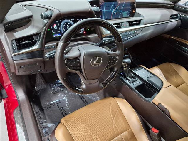 Used 2019 Lexus ES 300h w/ Accessory Package 2 FWD image 10