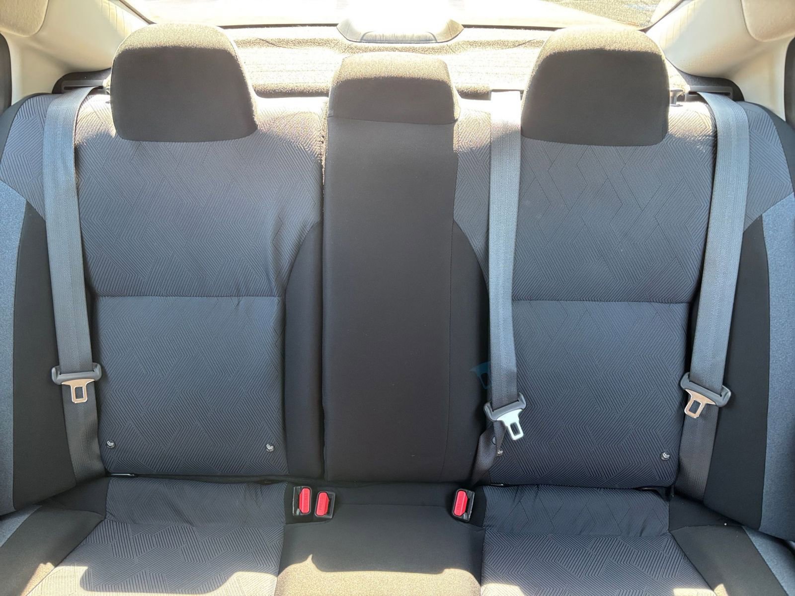 Used 2025 Nissan Versa SV FWD image 40