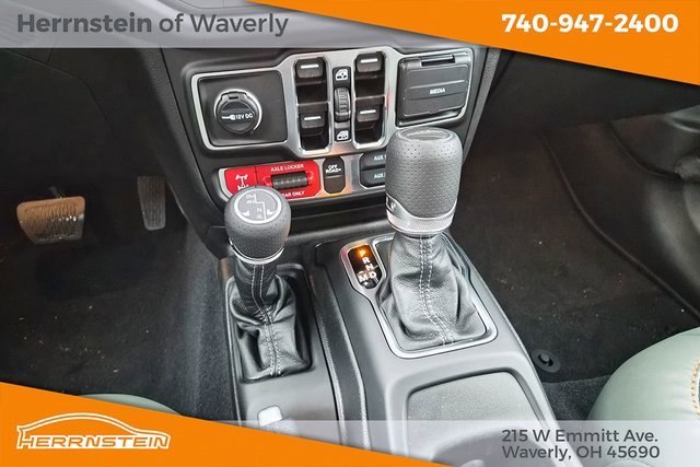 New 2025 Jeep Gladiator Mojave w/ Convenience Group image 10