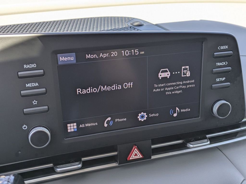 Certified 2025 Hyundai Elantra Sport image 20