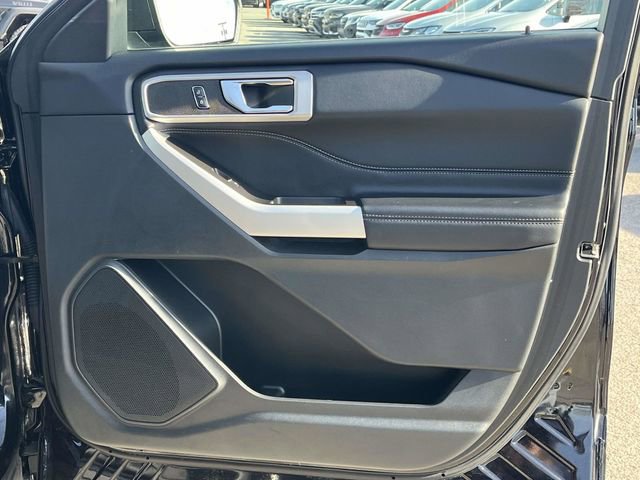 Used 2022 Ford Explorer XLT image 27