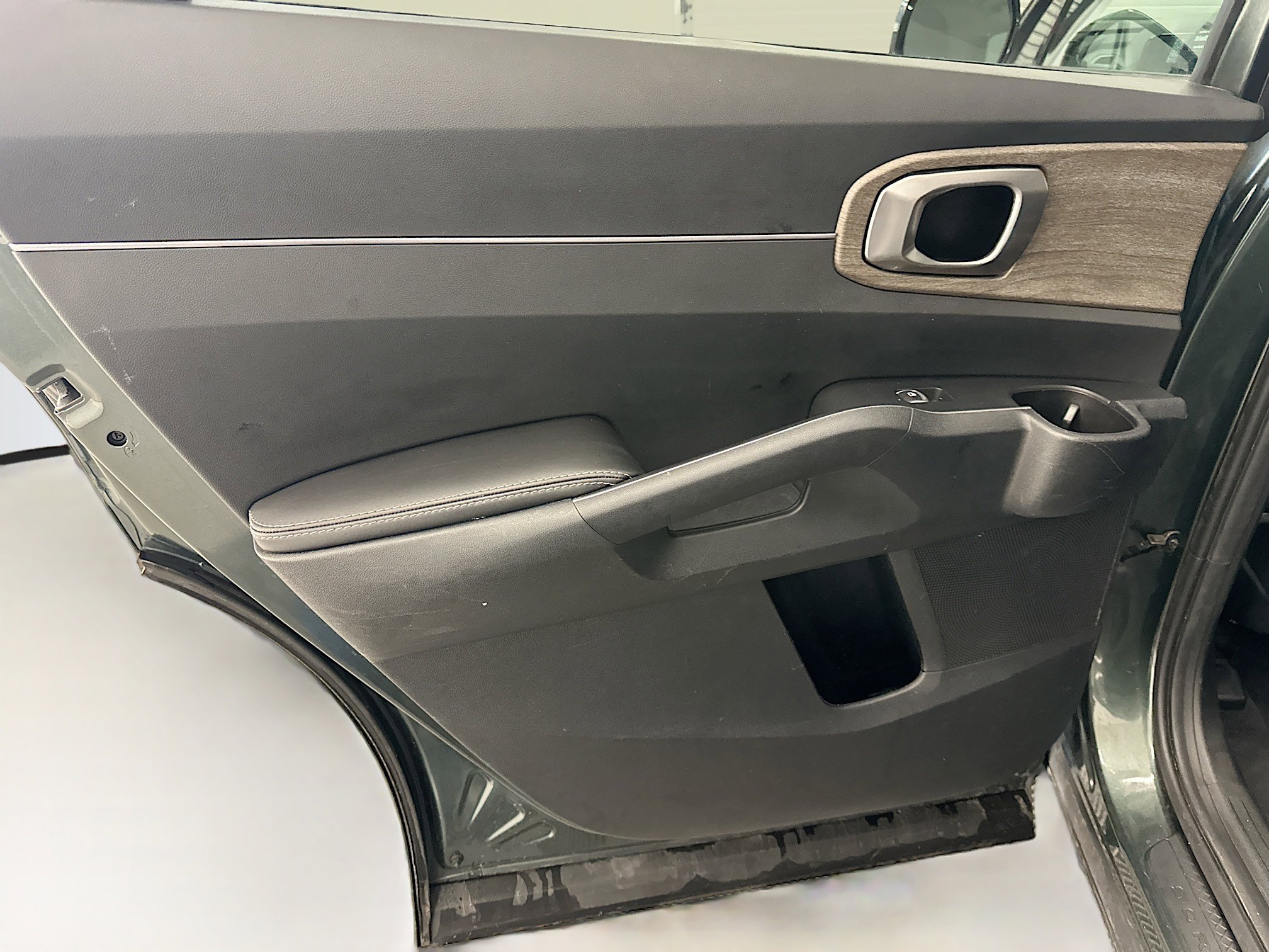 Used 2023 Kia Sorento S AWD/4WD image 27