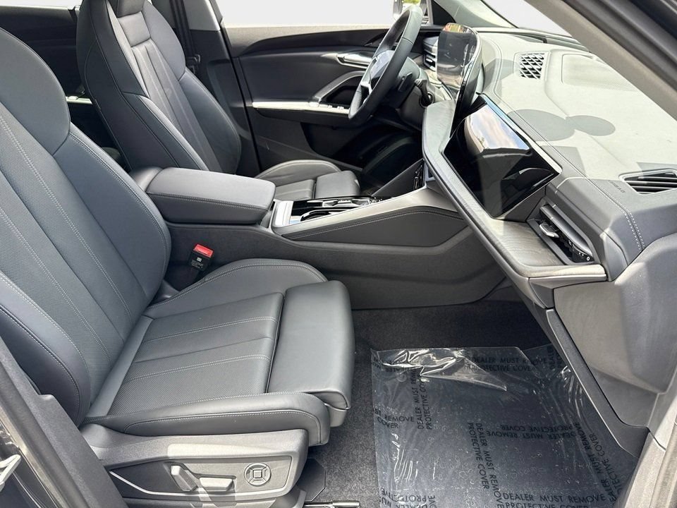 Used 2025 Audi Q5 Premium Plus w/ Premium Plus AWD/4WD image 10