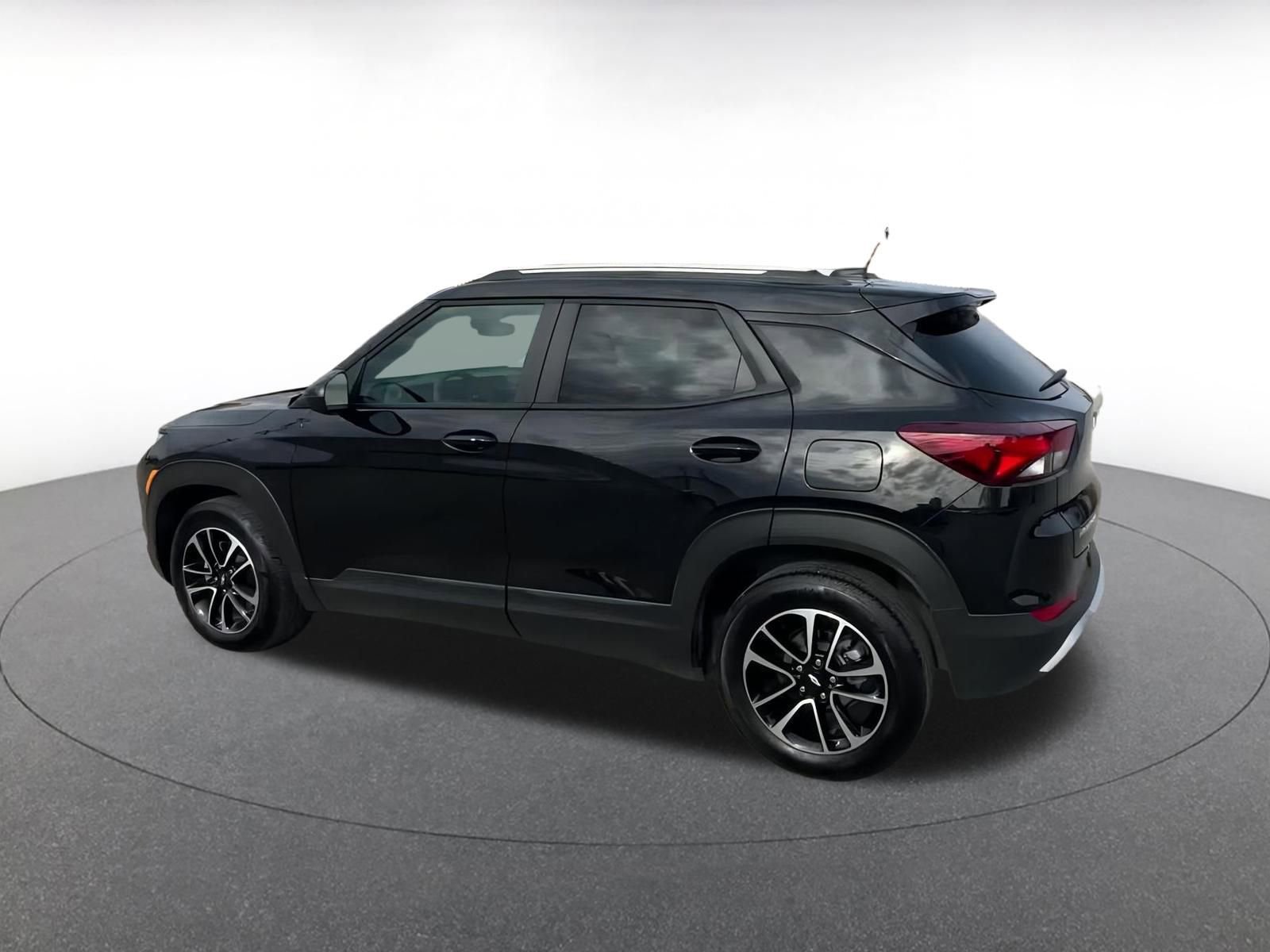 Used 2025 Chevrolet TrailBlazer LT image 10