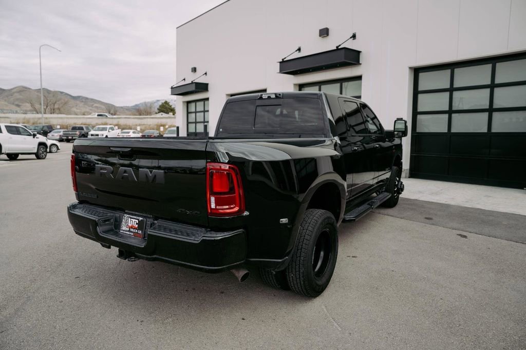 Used 2025 RAM 3500 Laramie image 7