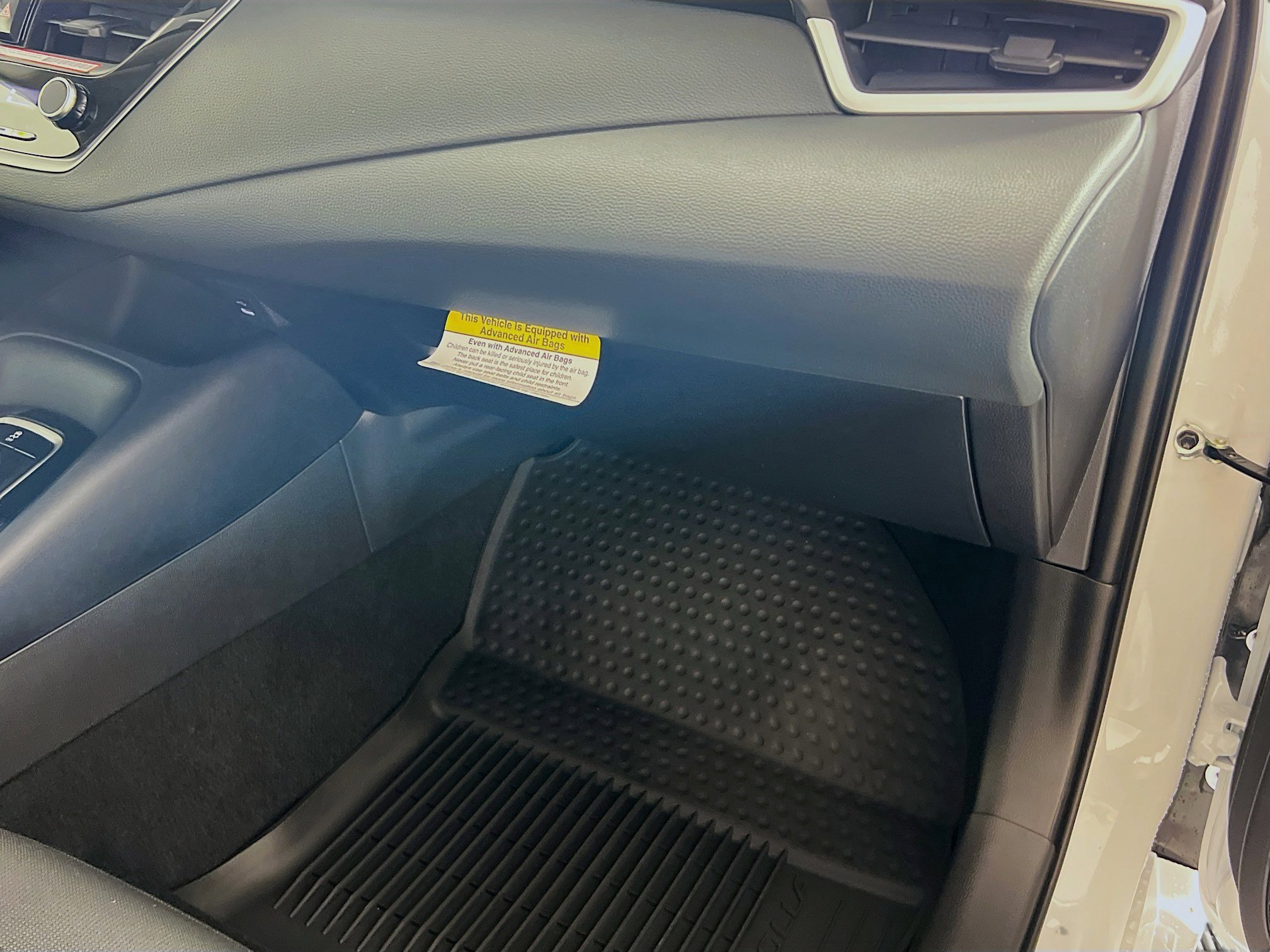 Used 2025 Toyota Corolla LE image 34