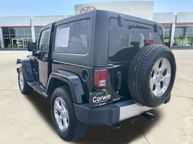 Used 2015 Jeep Wrangler Sahara w/ Connectivity Group AWD/4WD image 3