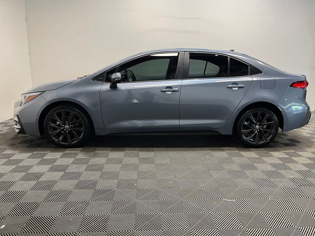 Used 2024 Toyota Corolla SE w/ SE Premium Package FWD image 23