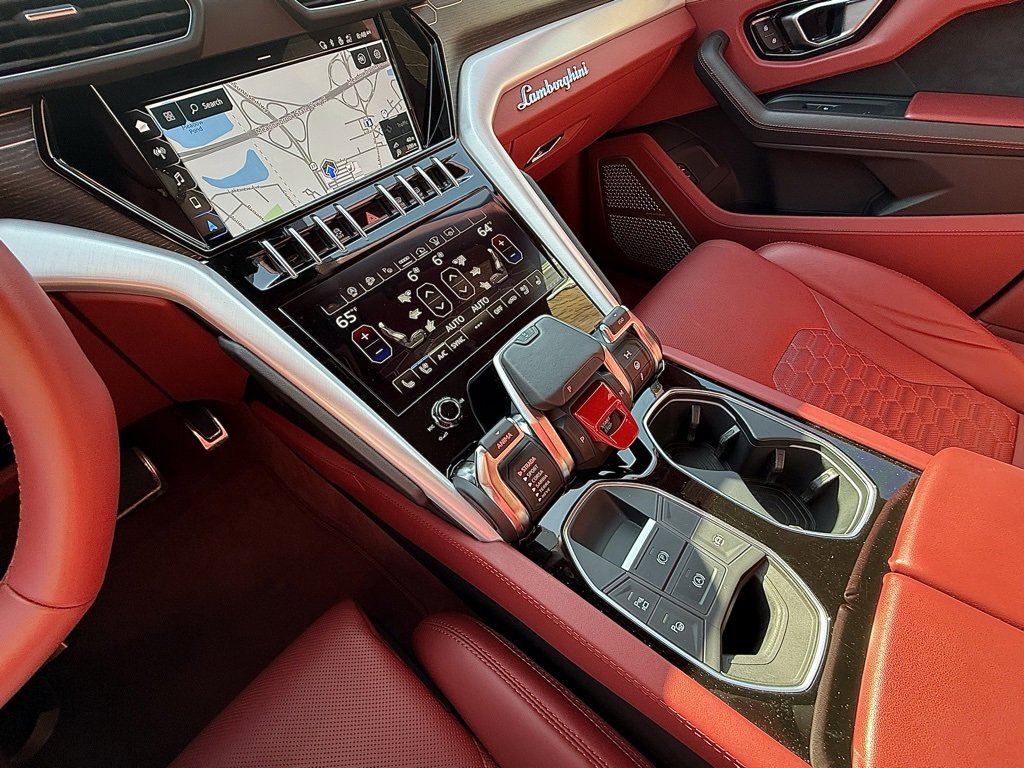 Used 2022 Lamborghini Urus image 15