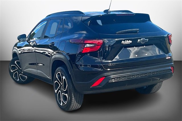 Used 2024 Chevrolet Trax RS w/ Sunroof Package image 11