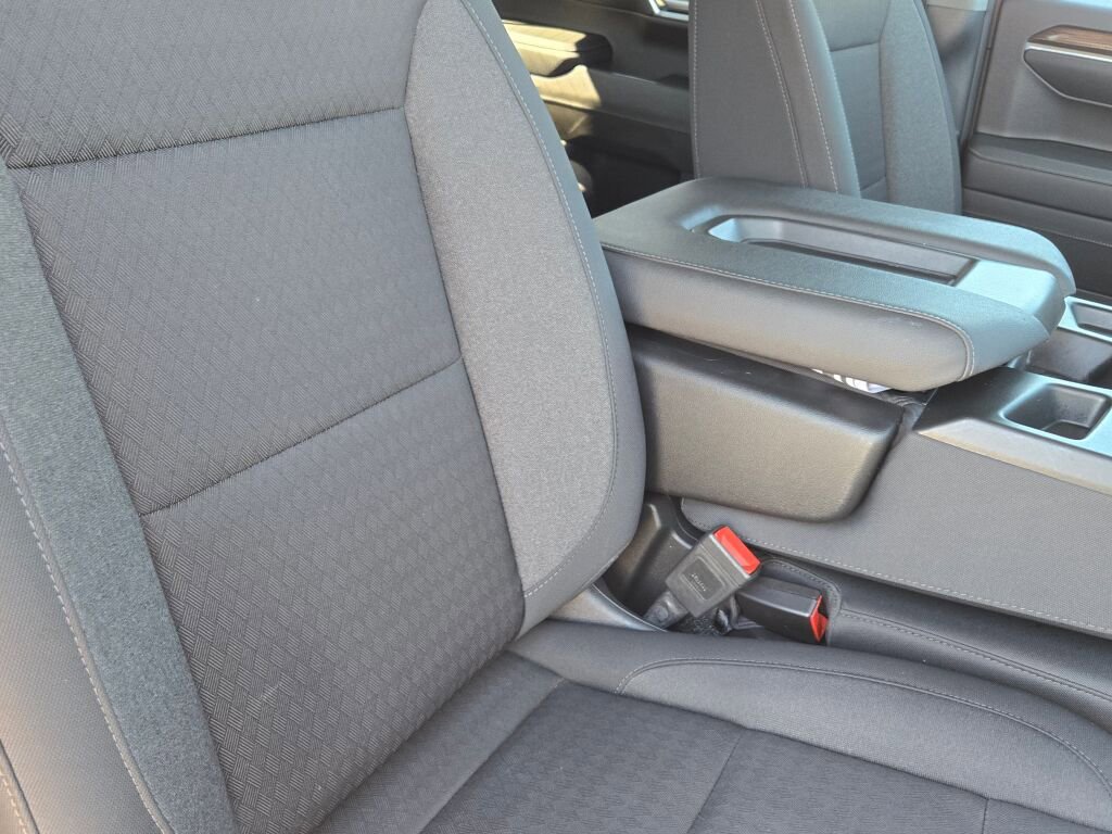 Used 2024 Chevrolet Silverado 1500 LT image 7