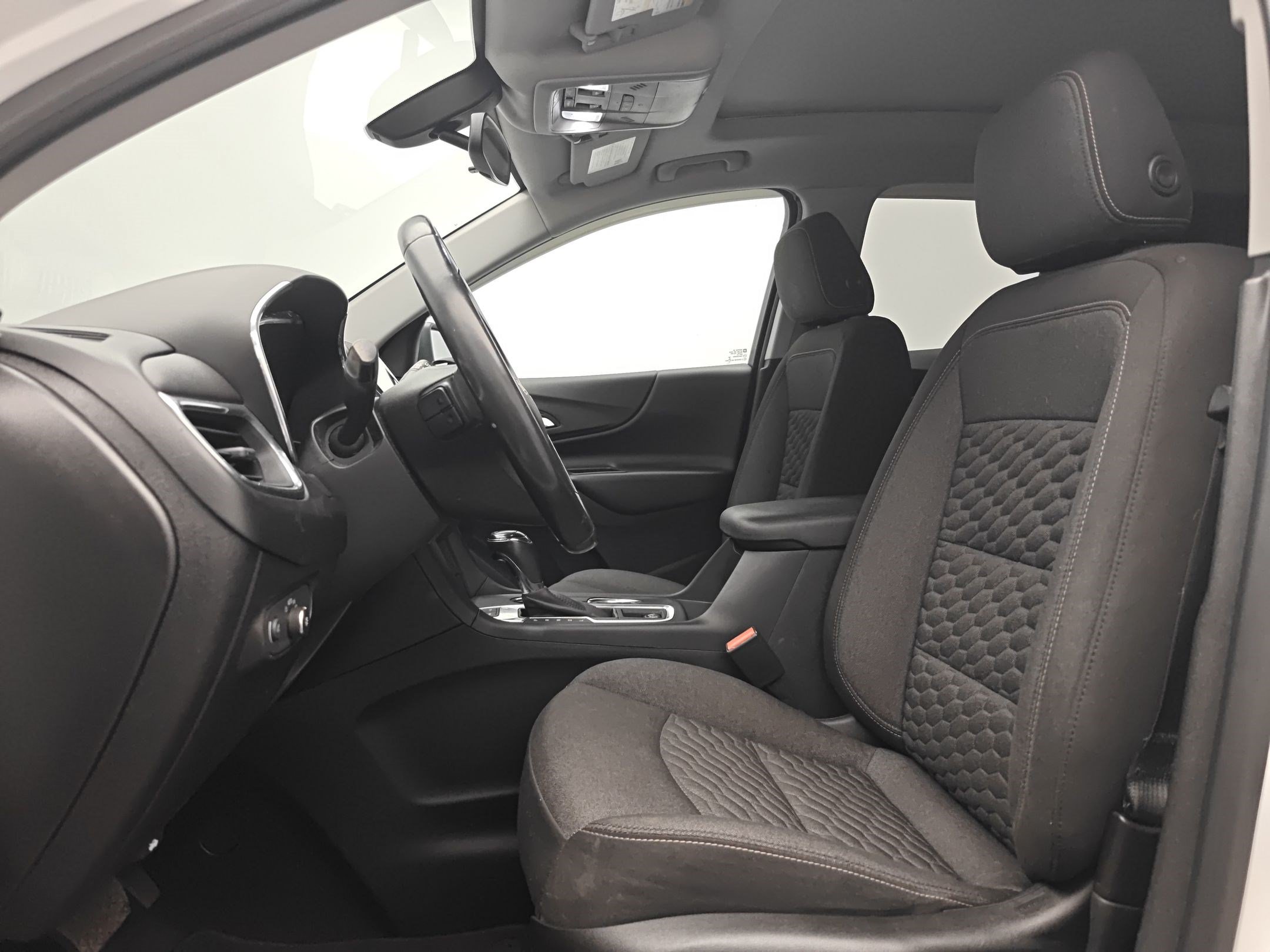 Certified 2019 Chevrolet Equinox LT w/ Sun & Navigation Package AWD/4WD image 5