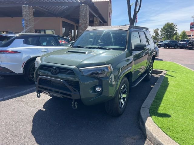 Used 2022 Toyota 4Runner TRD Off-Road Premium w/ Moonroof Package AWD/4WD image 5