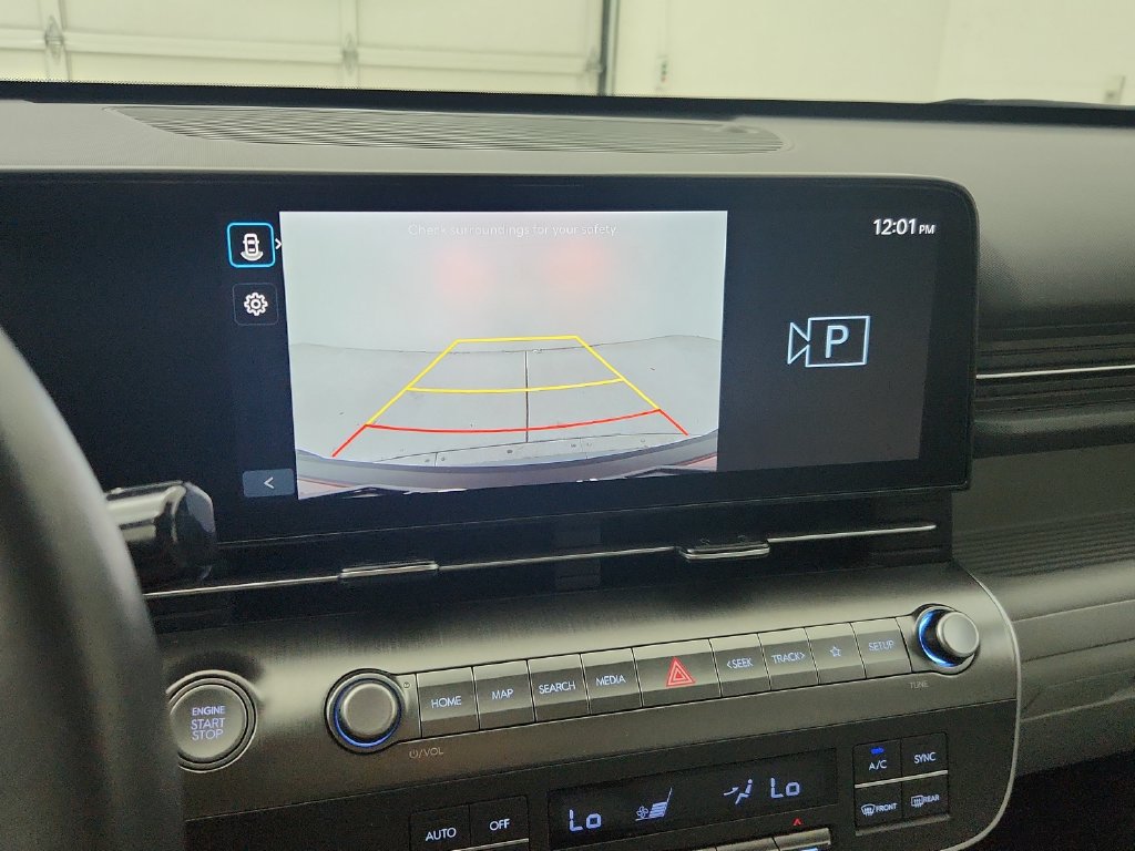 Used 2025 Hyundai Kona SEL AWD/4WD image 27