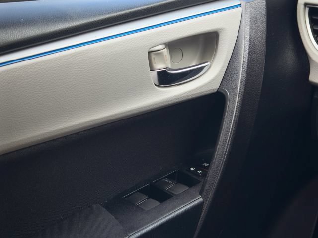 Used 2014 Toyota Corolla LE FWD image 14
