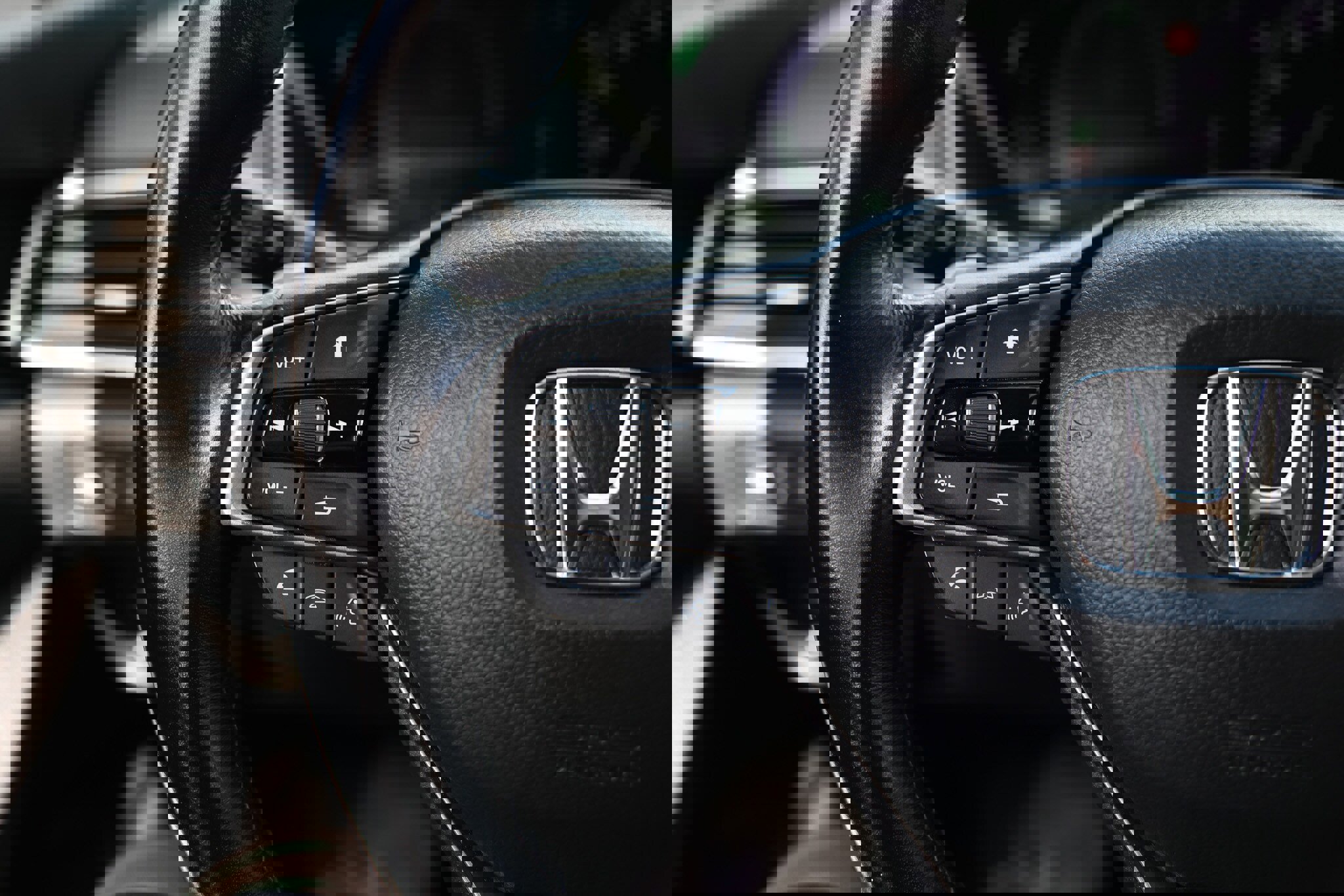 Used 2020 Honda Accord Touring image 31