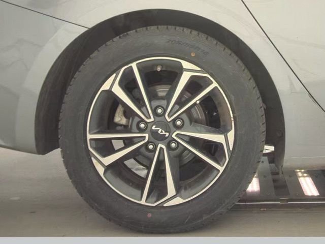 Used 2024 Kia Forte LXS FWD image 19