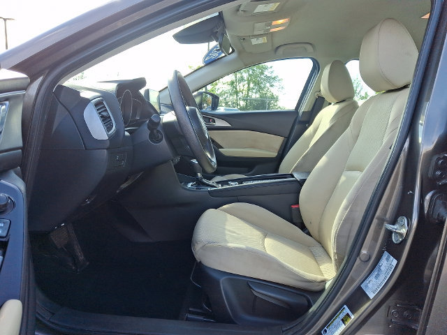 Used 2018 MAZDA MAZDA3 Sport FWD image 15