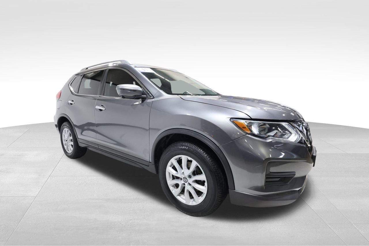 Used 2017 Nissan Rogue SV w/ SV Premium Package image 6