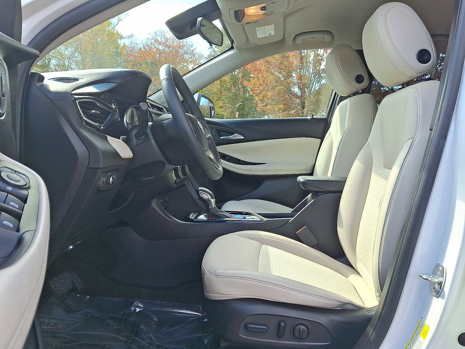 Used 2023 Buick Encore GX Select image 15