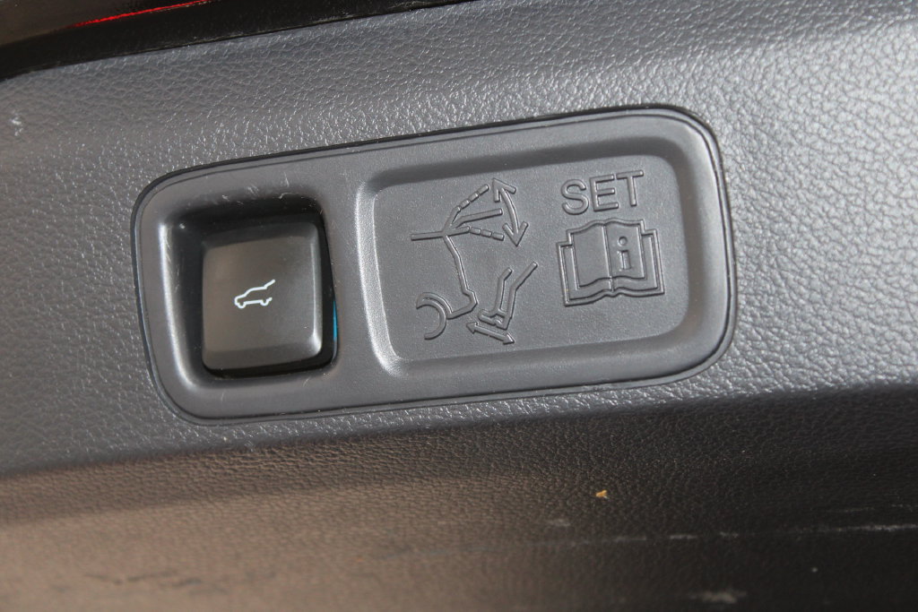 Used 2022 Ford Expedition Limited AWD/4WD image 17