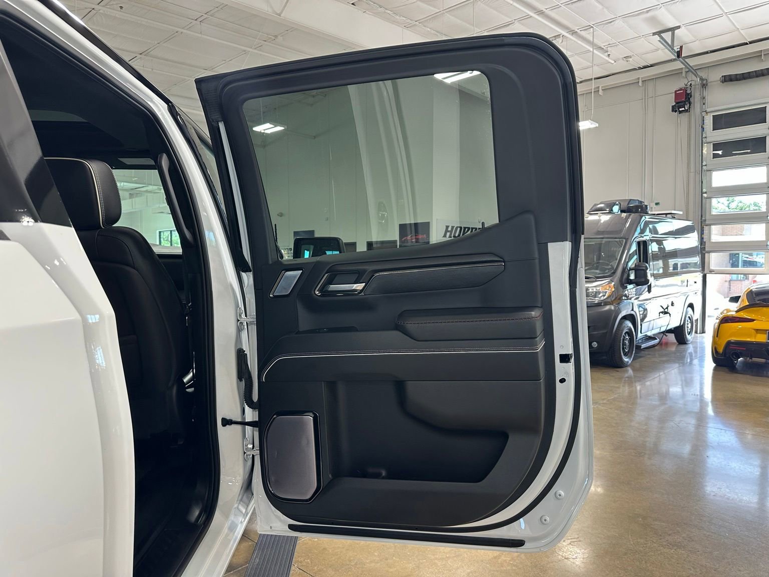 Used 2023 GMC Sierra 1500 AT4X AWD/4WD image 40