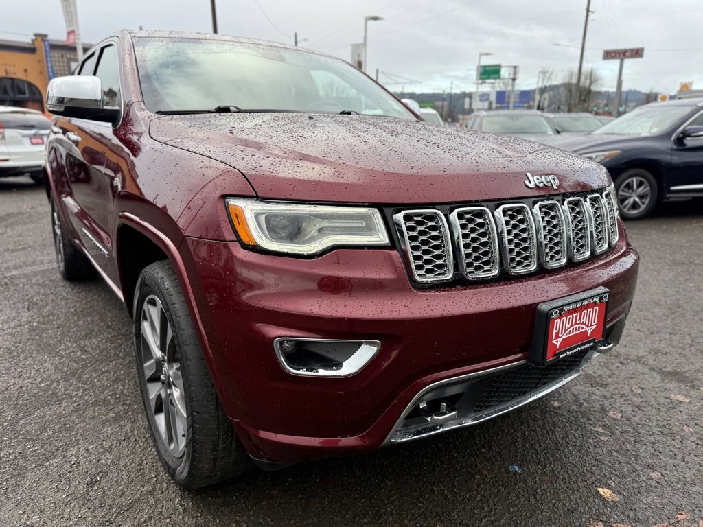 Used 2018 Jeep Grand Cherokee Overland image 2
