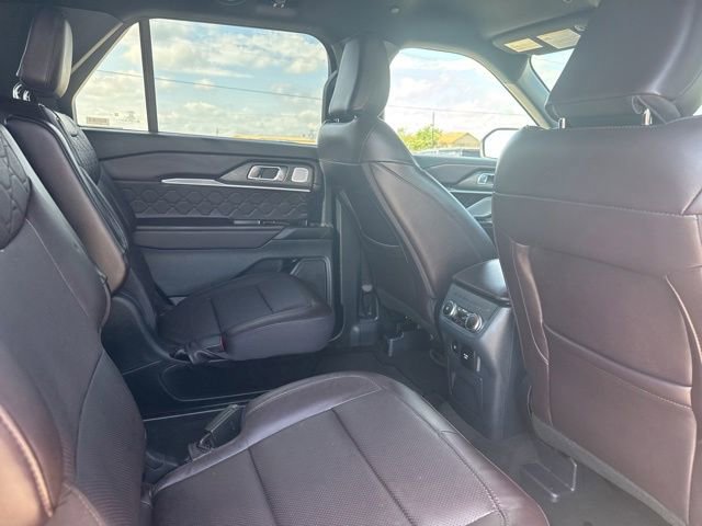 Used 2026 Ford Explorer Platinum w/ LUX Leather Package AWD/4WD image 23