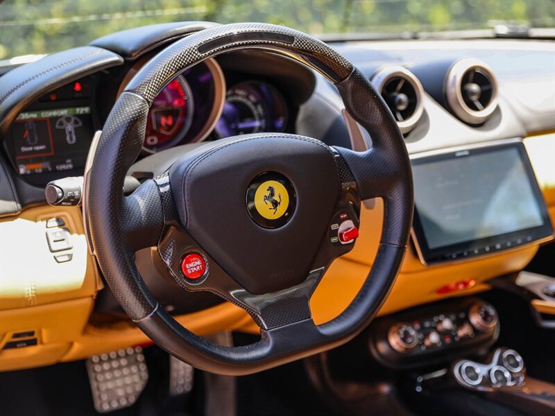 Used 2014 Ferrari California RWD image 29