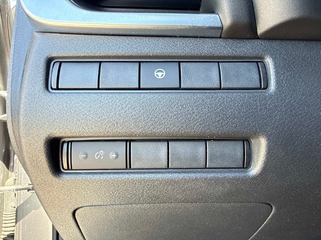 Used 2021 Nissan Rogue SV FWD image 32