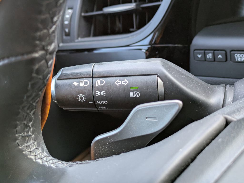 Used 2023 Lexus ES 350 w/ Accessory Package (Z2) image 35