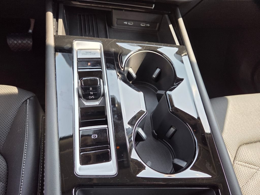 Certified 2025 Volkswagen Atlas SE FWD image 18