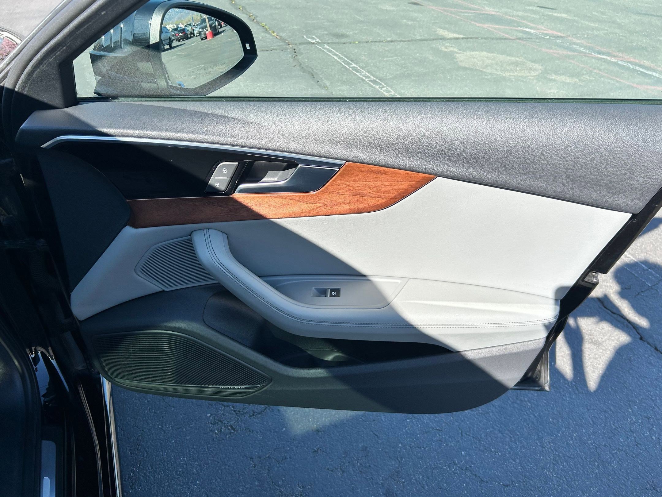 Used 2022 Audi A4 2.0T Premium Plus w/ Premium Plus Package image 27