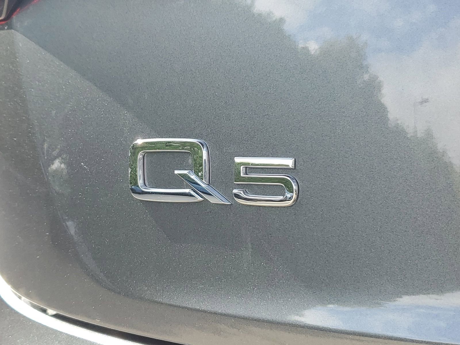 Used 2025 Audi Q5 e Premium Plus w/ Premium Plus Package image 7