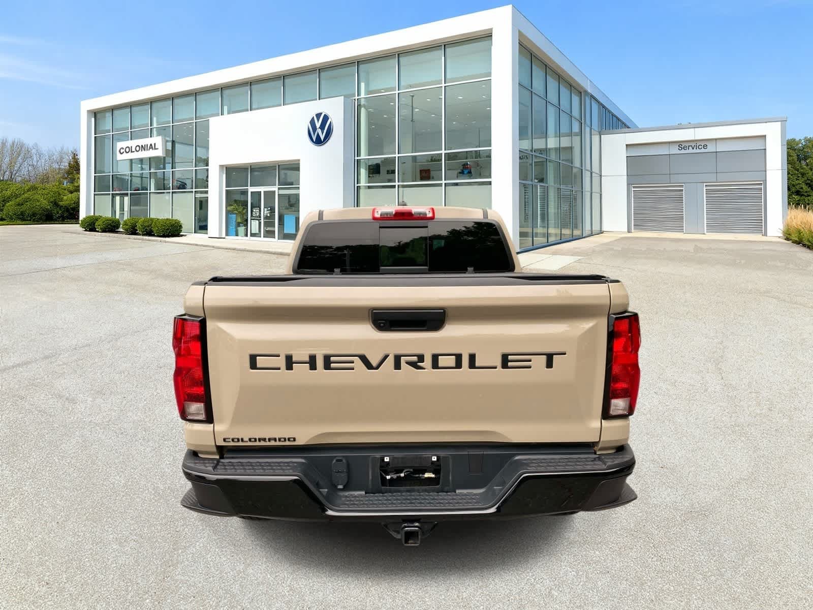 Used 2024 Chevrolet Colorado Trail Boss w/ Advanced Trailering Package AWD/4WD image 4