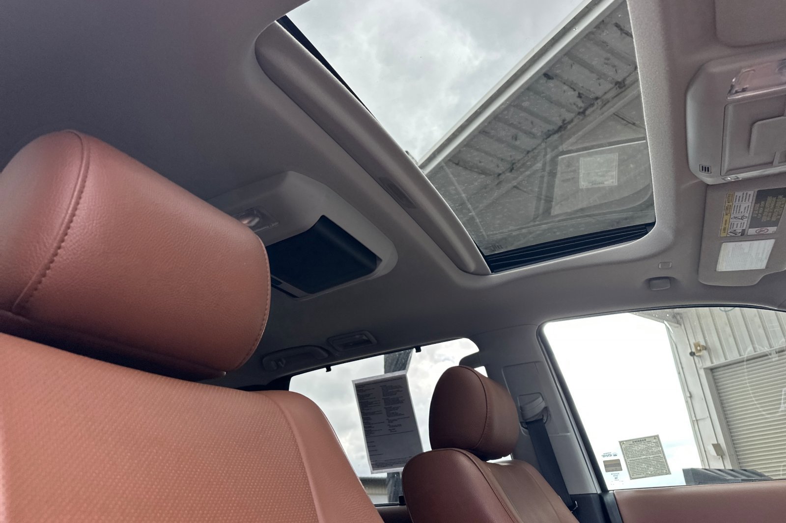 Used 2021 Toyota Sequoia Platinum AWD/4WD image 19