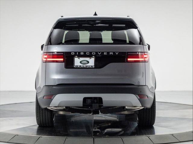 New 2025 Land Rover Discovery S image 4